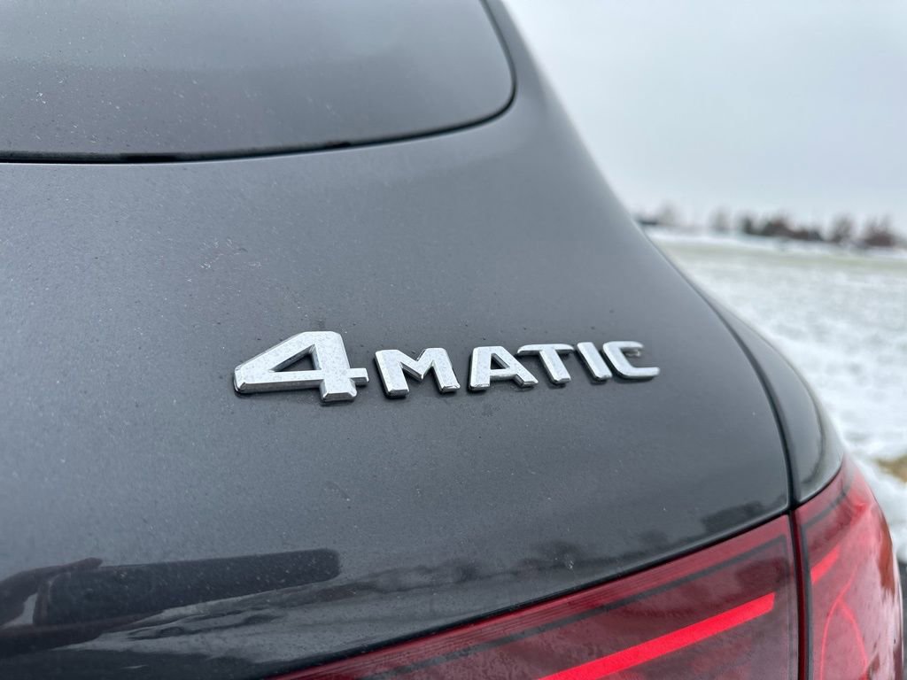 Used 2020 Mercedes-Benz GLC 300 4MATIC image 5