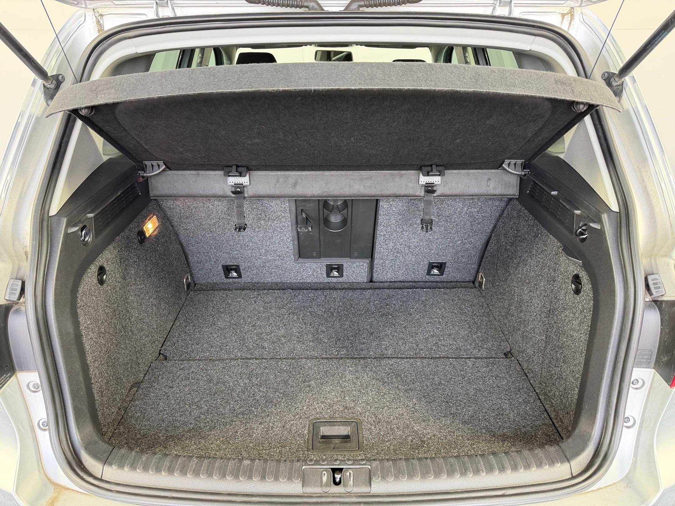 Used 2014 Volkswagen Tiguan S image 29