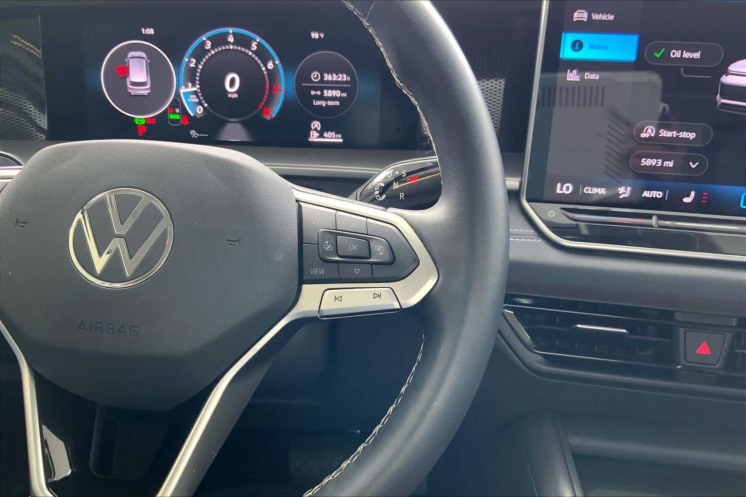 Certified 2026 Volkswagen Tiguan SE FWD image 25