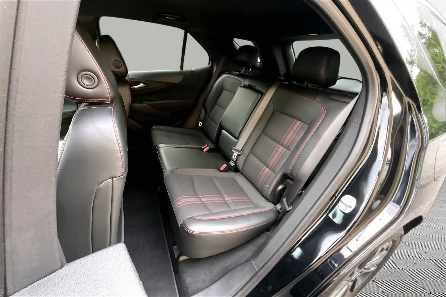 Used 2023 Chevrolet Equinox RS FWD image 21