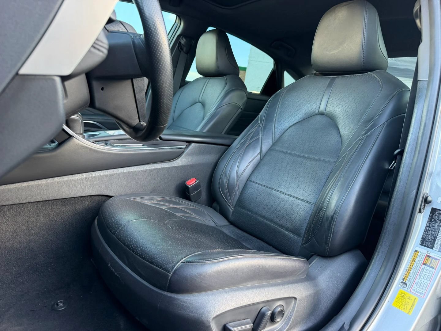 Used 2021 Toyota Avalon Limited w/ Advanced Safety Package FWD image 10