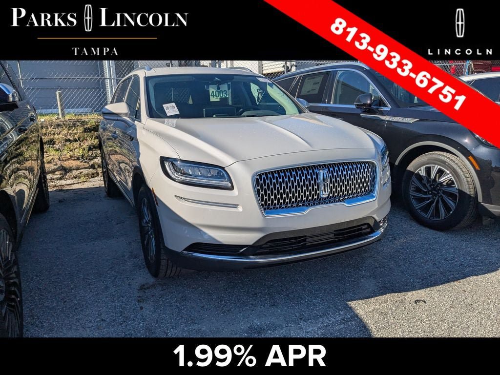 Used 2023 Lincoln Nautilus FWD w/ Premium Package image 3