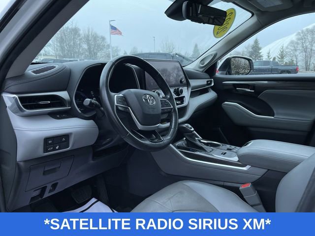 Used 2023 Toyota Highlander Limited AWD/4WD image 11