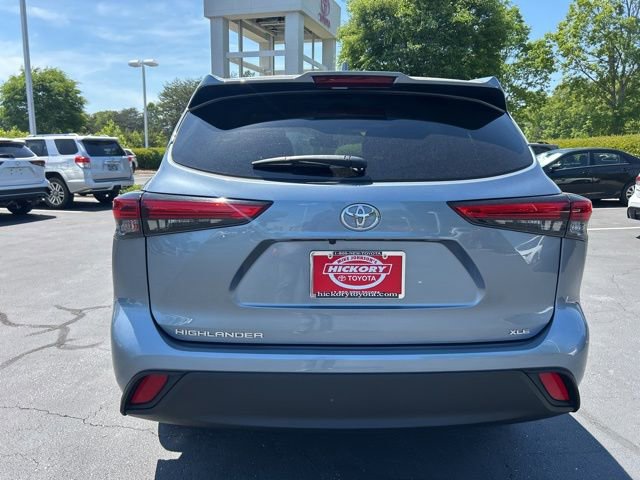 Used 2021 Toyota Highlander XLE FWD image 8
