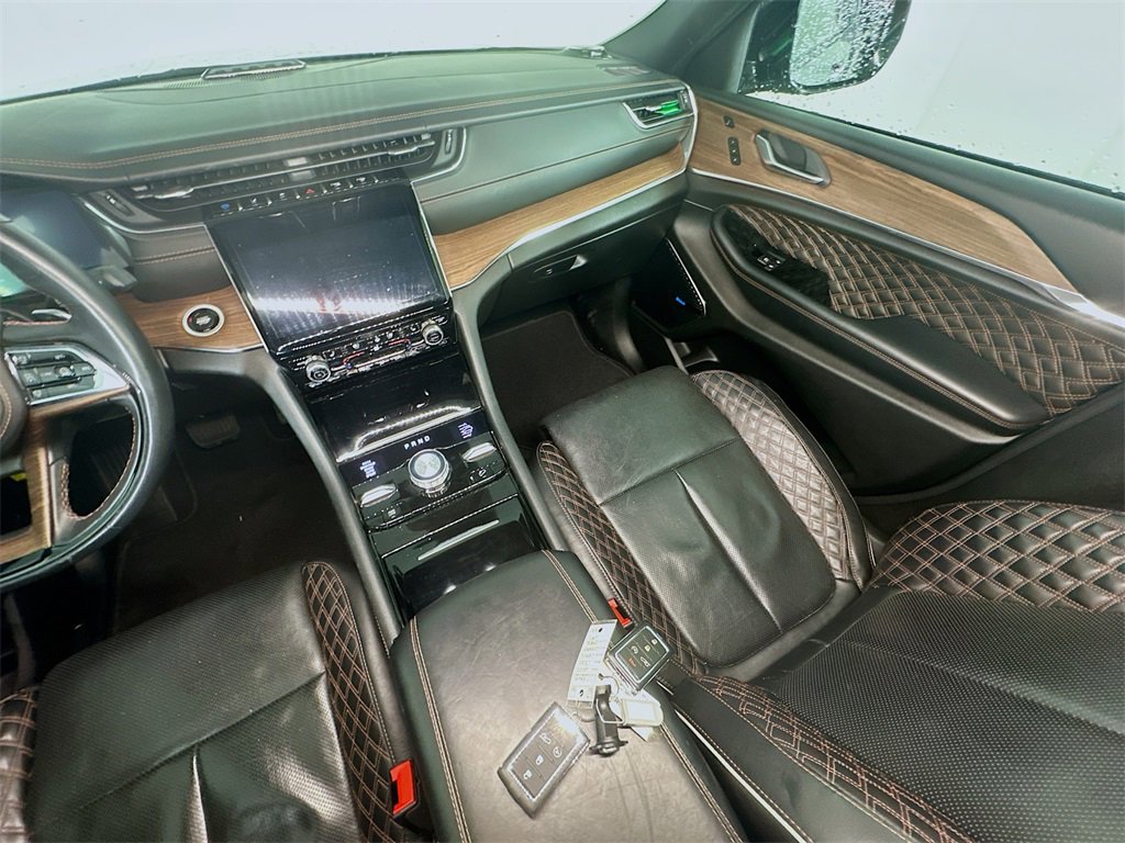 Used 2022 Jeep Grand Cherokee Summit image 11