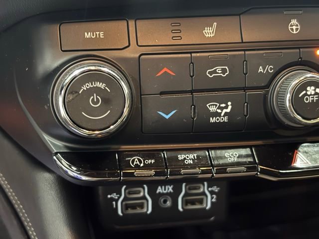 Used 2022 Dodge Durango GT image 31