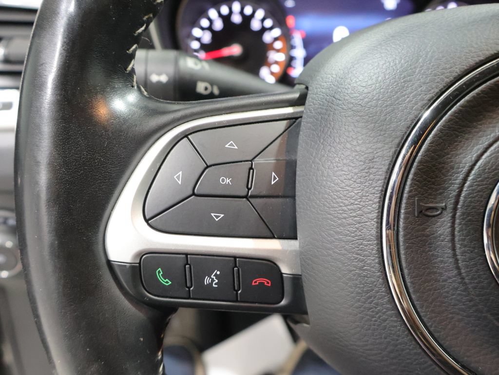 Used 2021 Jeep Compass Latitude AWD/4WD image 40
