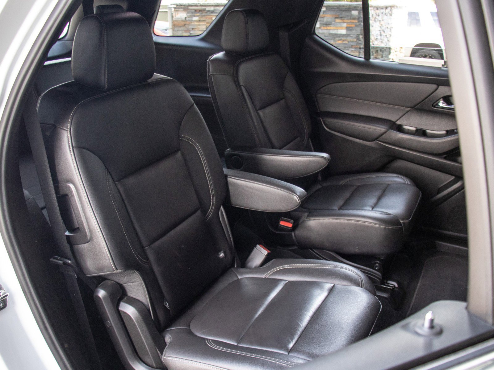 Used 2023 Chevrolet Traverse LT image 23