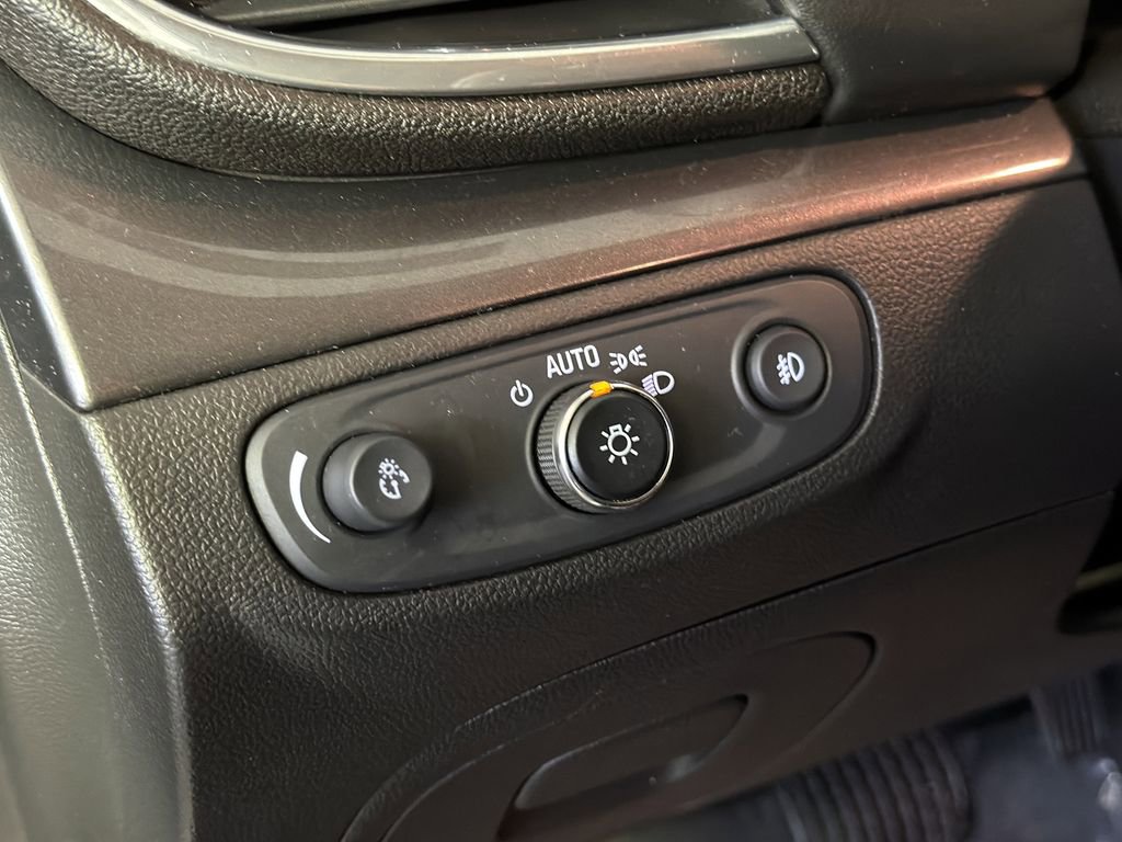 Used 2020 Buick Encore Sport Touring w/ Safety Package image 20