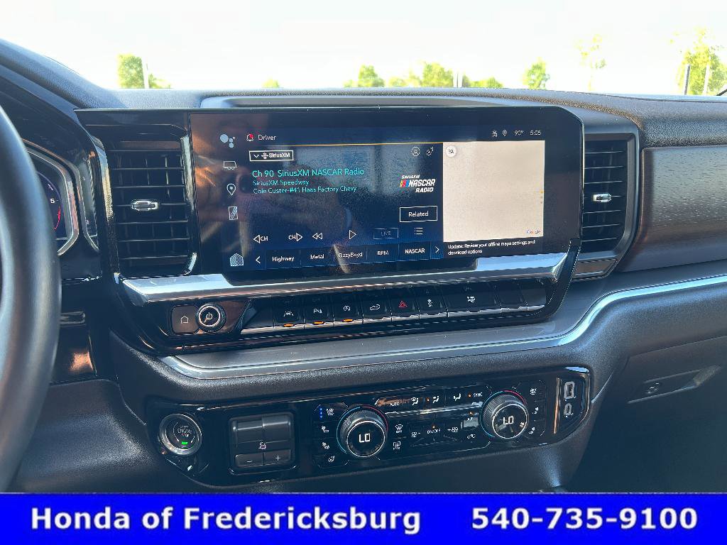 Used 2024 Chevrolet Silverado 1500 High Country w/ Technology Package AWD/4WD image 19