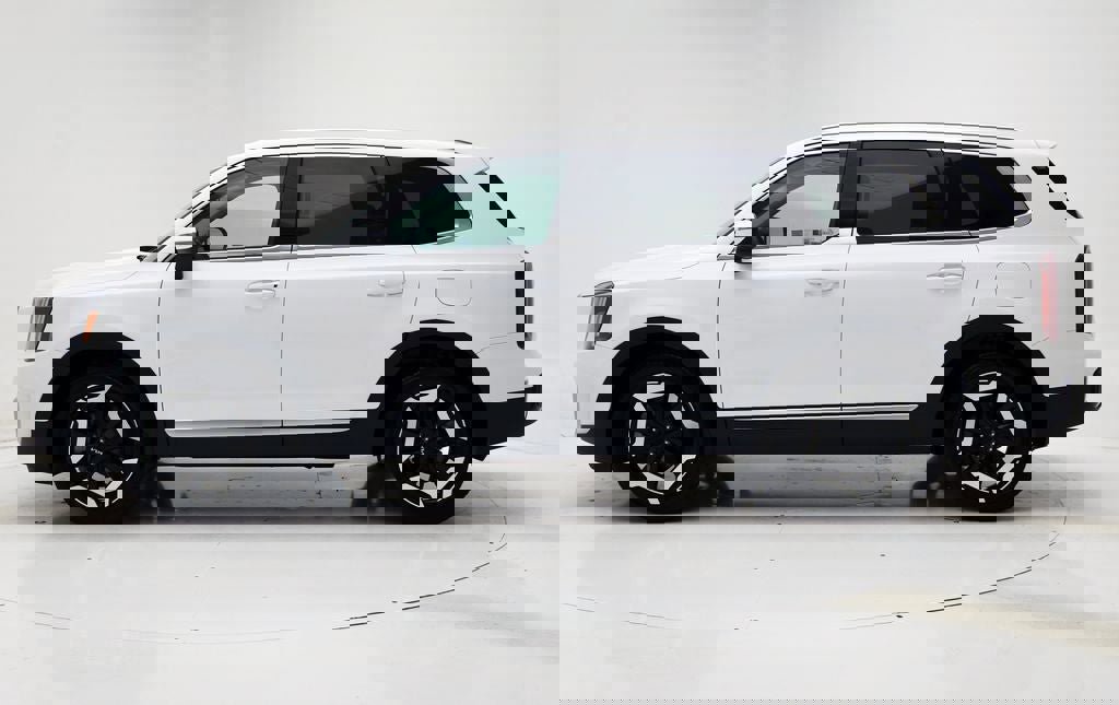 Used 2023 Kia Telluride S w/ S Sunroof Package image 6
