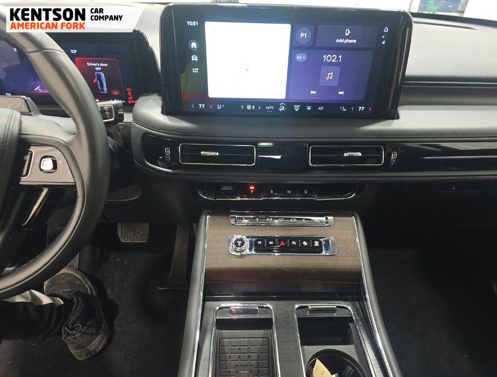 Used 2025 Lincoln Aviator Reserve w/ Jet Appearance Package image 10