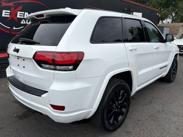 Used 2019 Jeep Grand Cherokee Altitude AWD/4WD image 6
