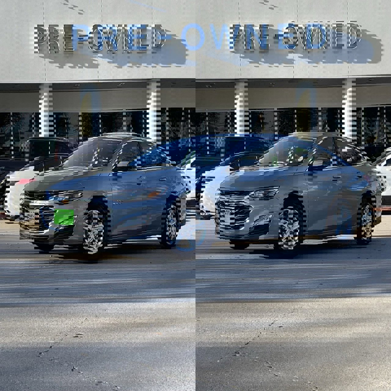 Used 2024 Chevrolet Malibu LT image 2