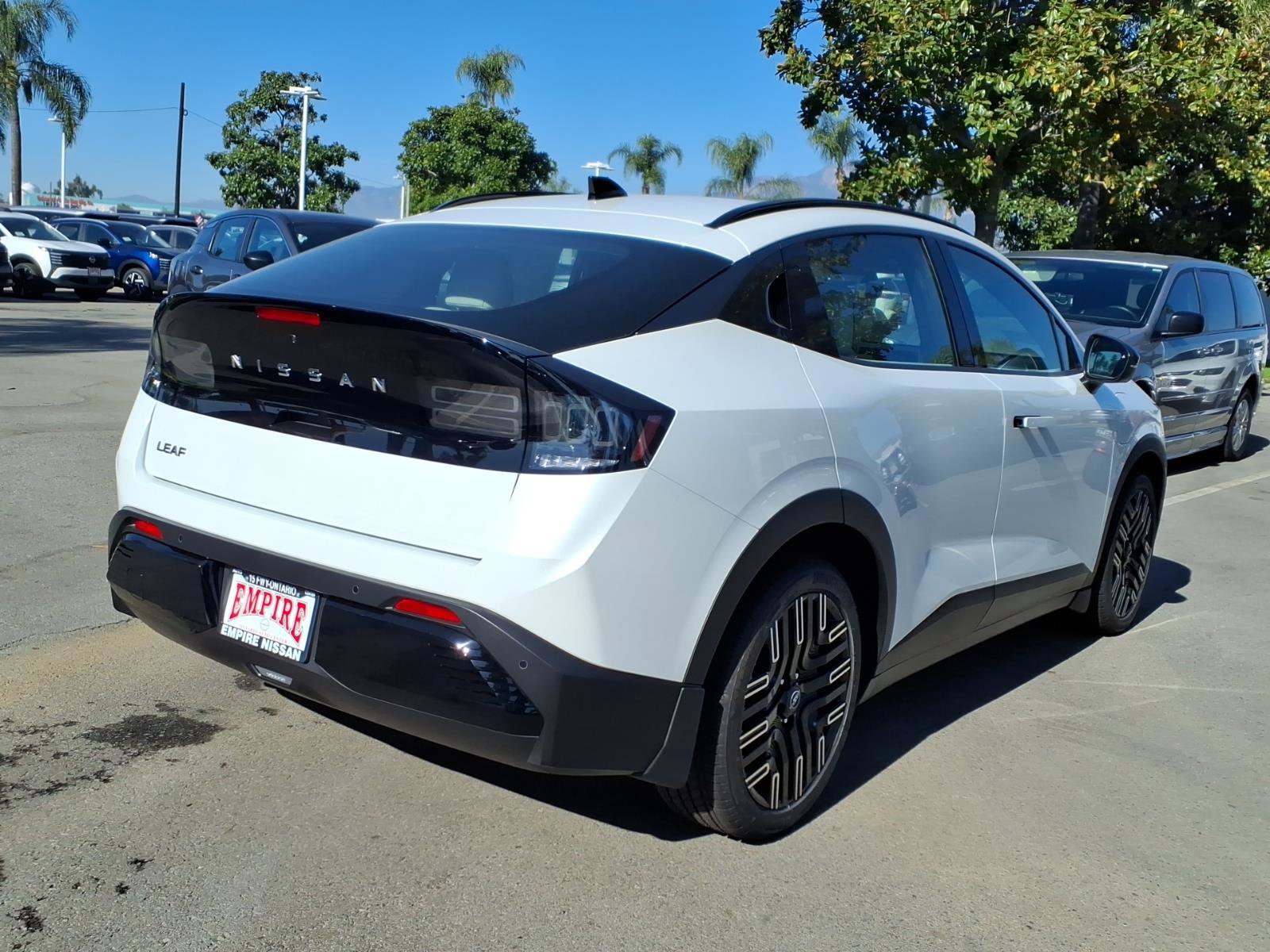 New 2026 Nissan Leaf Platinum+ w/ Illuminated Package image 3