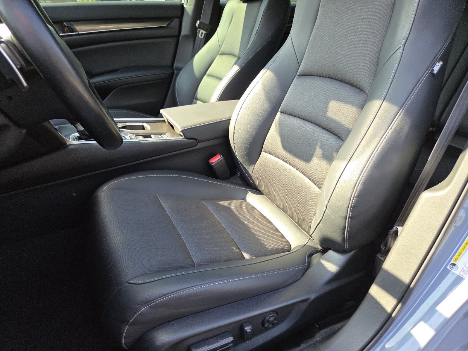 Used 2022 Honda Accord Sport image 26
