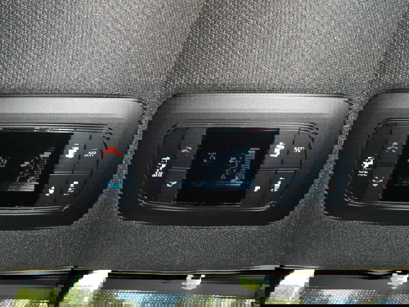 New 2026 Chrysler Pacifica Select image 27