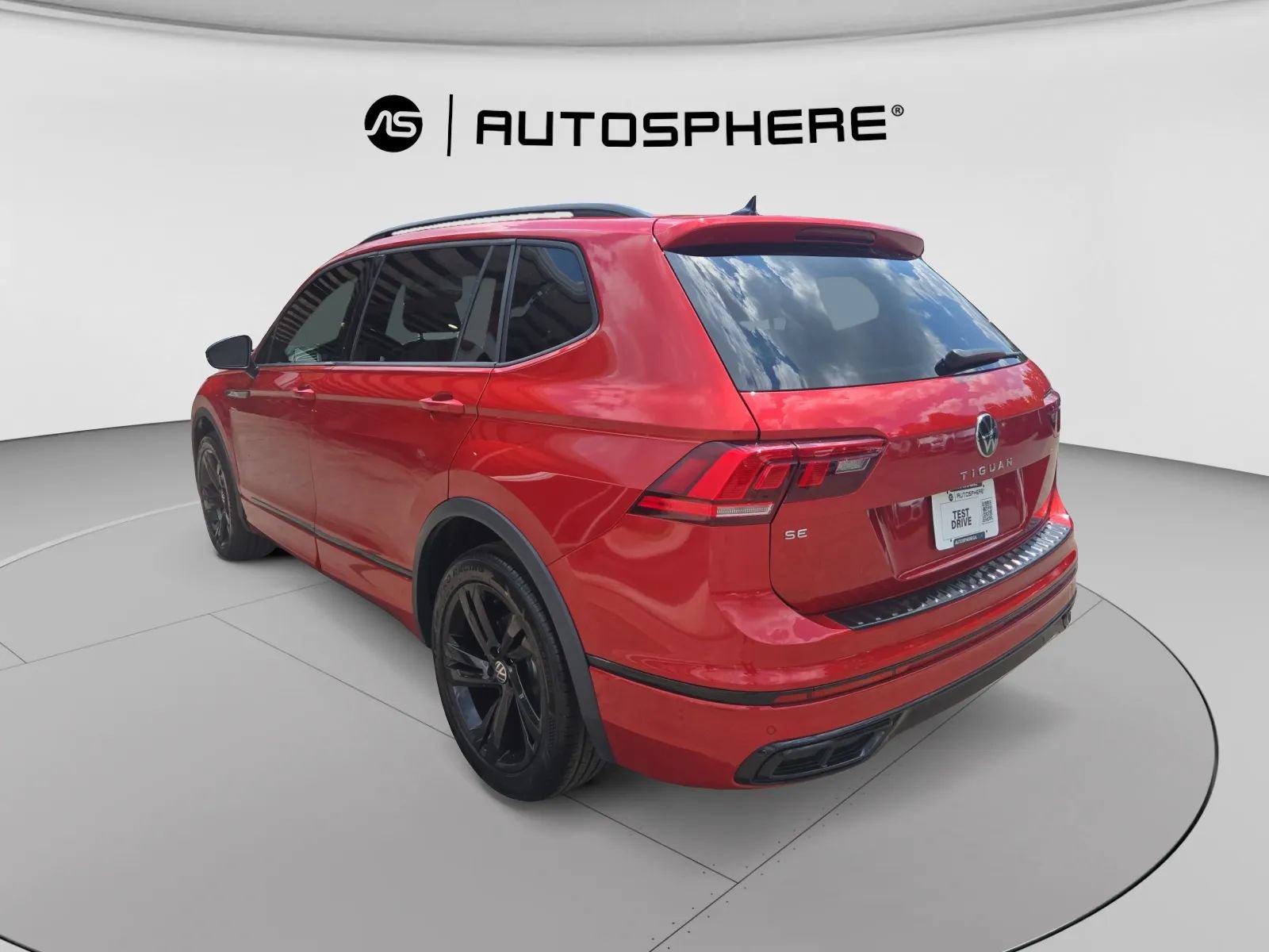 Used 2024 Volkswagen Tiguan SE R-Line FWD image 6