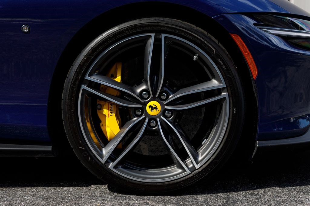 Used 2023 Ferrari Roma RWD image 35