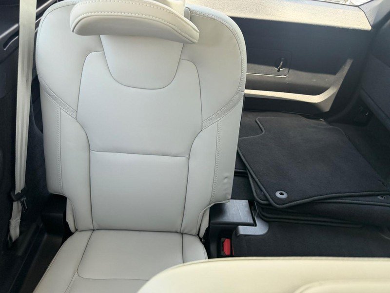 Certified 2026 Volvo XC90 B6 Ultra AWD/4WD image 12