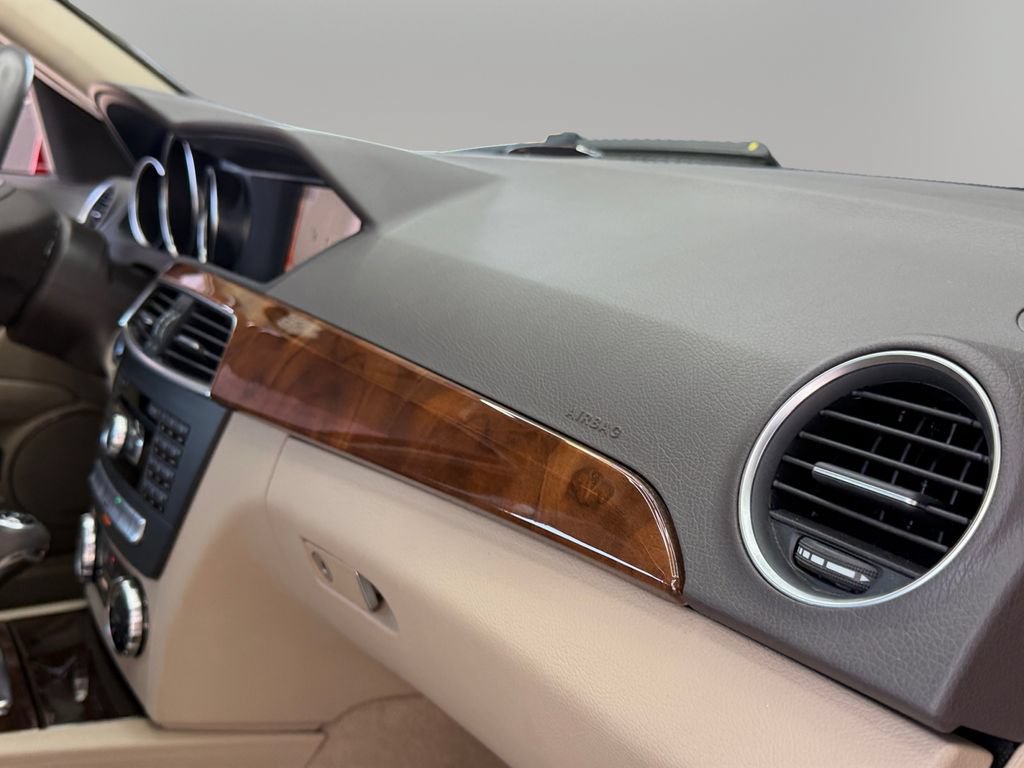 Used 2013 Mercedes-Benz C 350 Sport image 18