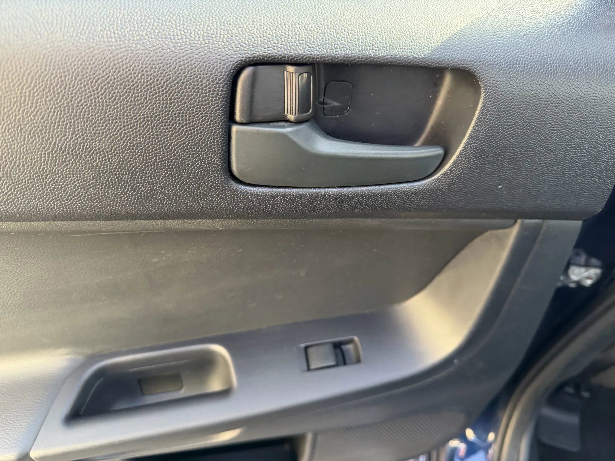 Used 2014 Mitsubishi Lancer ES image 23