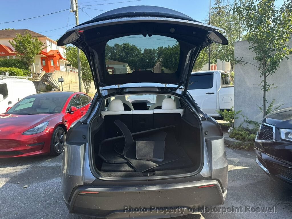 Used 2026 Tesla Model Y Long Range RWD image 8