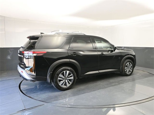 Certified 2025 Nissan Pathfinder SL image 15