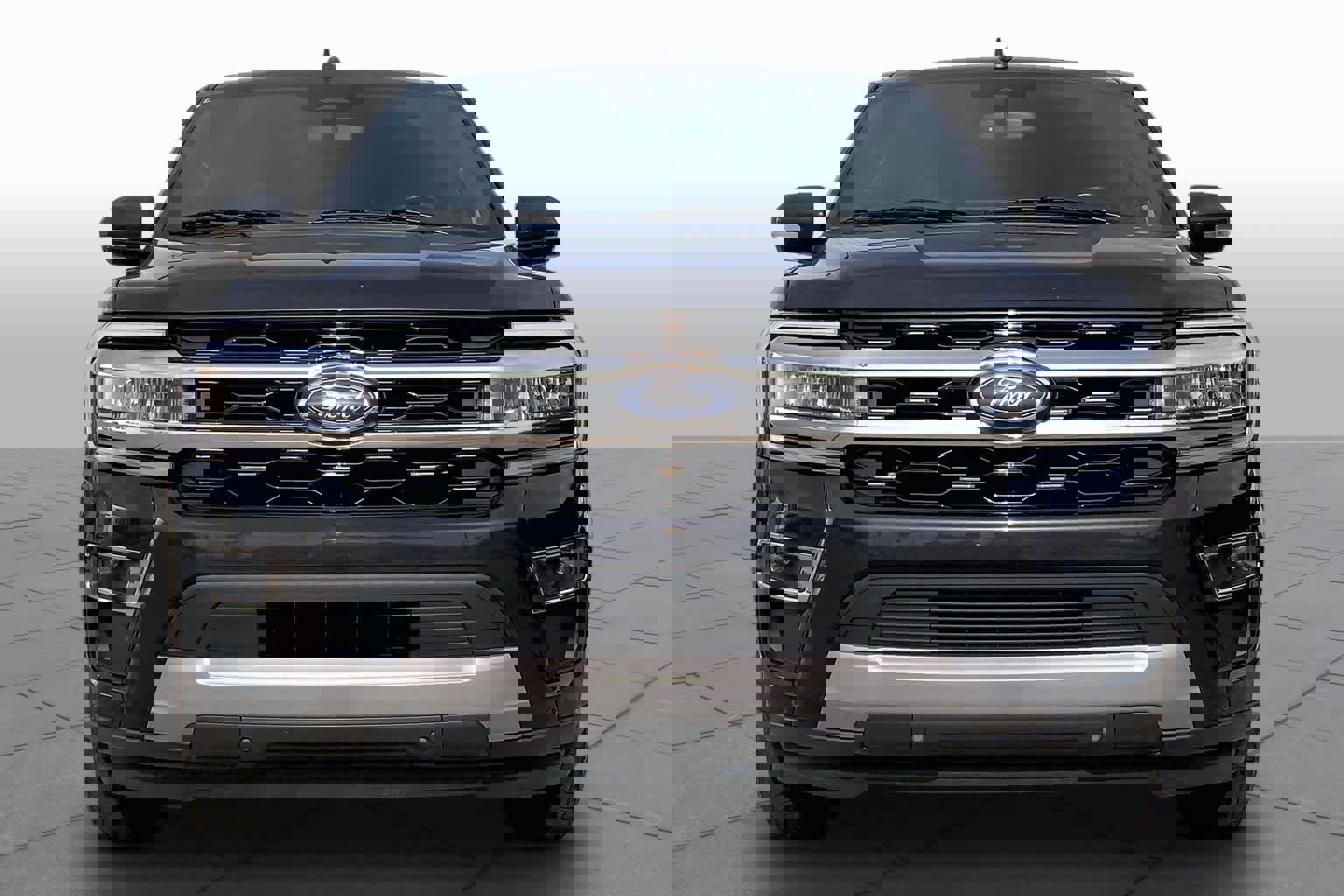 Used 2024 Ford Expedition Max Limited RWD image 4