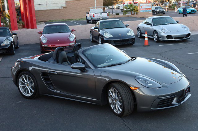 Used 2017 Porsche 718 Boxster image 11