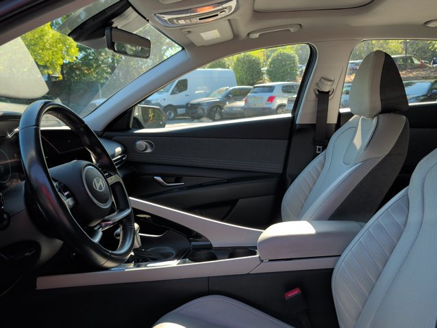 Used 2024 Hyundai Elantra Limited FWD image 10