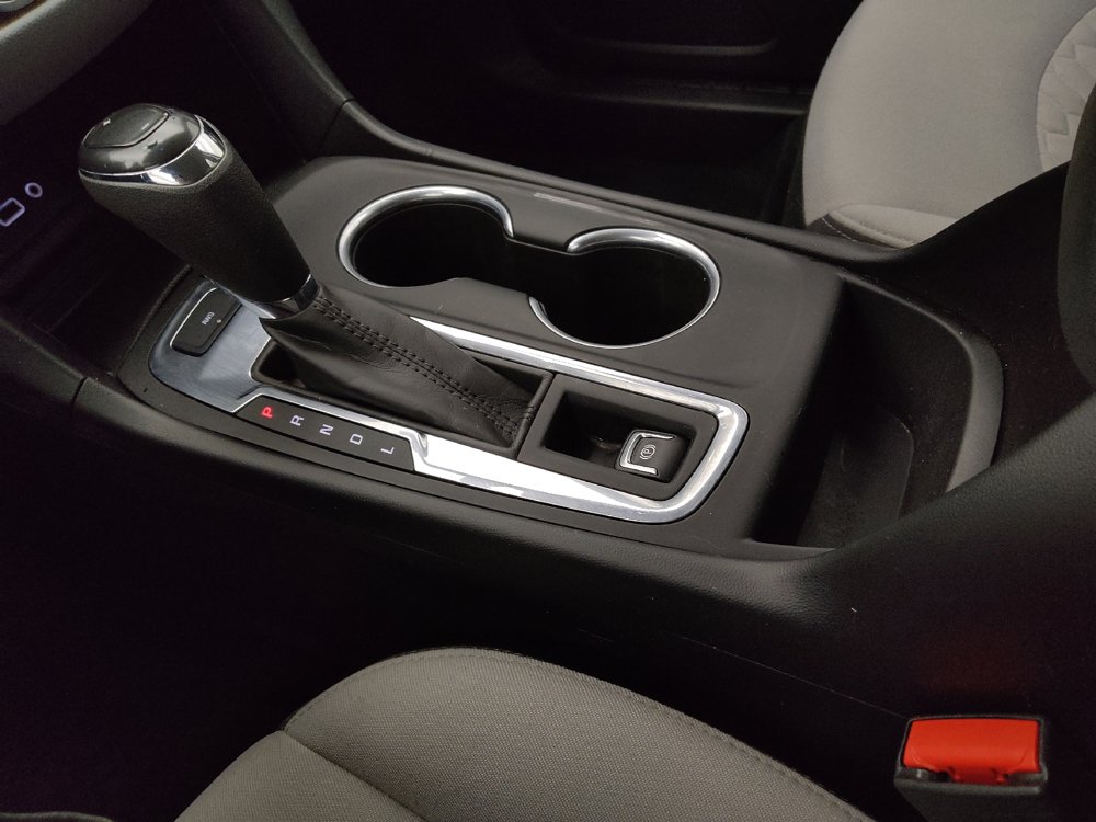 Used 2020 Chevrolet Equinox LS w/ LPO, Cargo Package AWD/4WD image 26