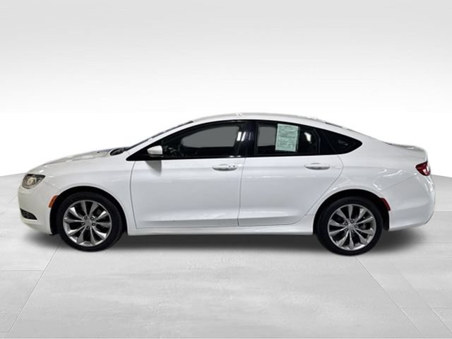 Used 2015 Chrysler 200 S w/ Navigation & Sound Group I AWD/4WD image 2