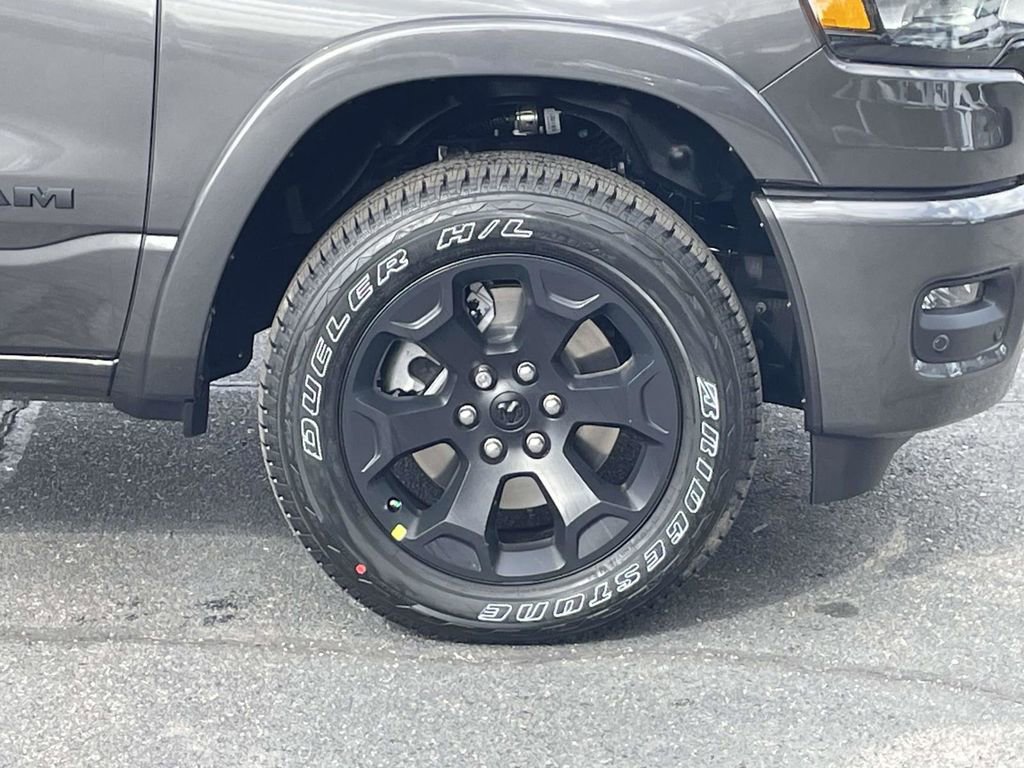 New 2026 RAM 1500 4x4 Crew Cab image 13