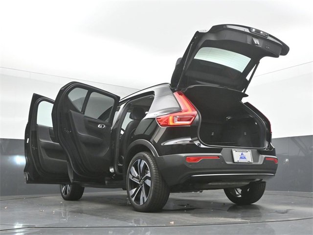 Used 2024 Volvo XC40 B5 Plus w/ Climate Package image 55