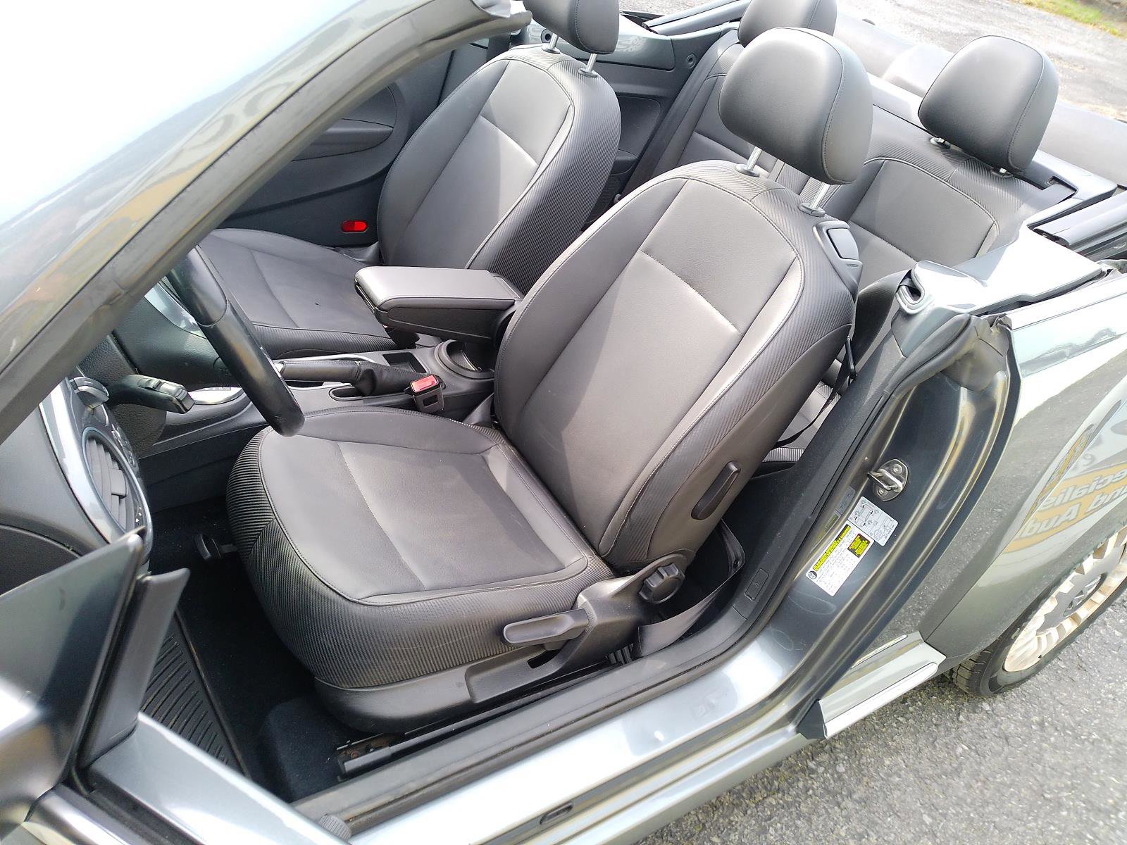 Used 2014 Volkswagen Beetle 2.5 FWD image 39