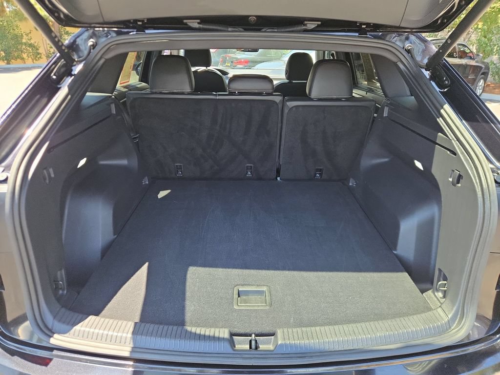 Used 2025 Volkswagen Atlas Cross Sport SE AWD/4WD image 29