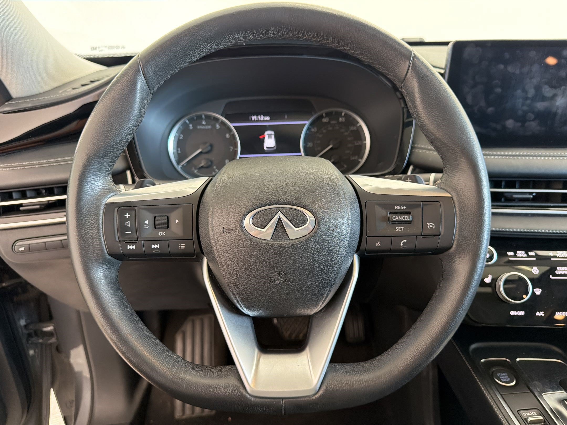 Used 2023 INFINITI QX60 Pure AWD/4WD image 11
