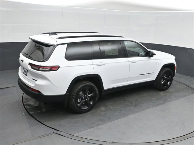 New 2025 Jeep Grand Cherokee L Limited w/ Black Appearance Package image 33