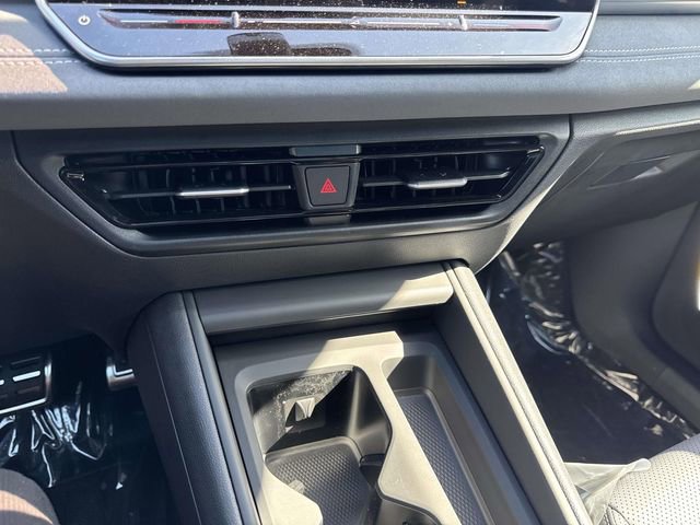 New 2026 Volkswagen Tiguan SE R-Line FWD image 18