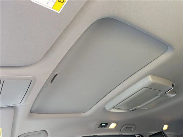 Used 2024 Honda Odyssey Elite image 17