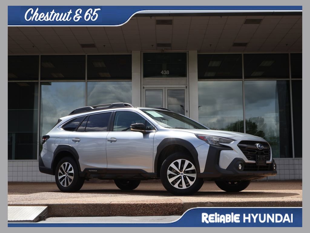 Used 2023 Subaru Outback Premium AWD/4WD image 1