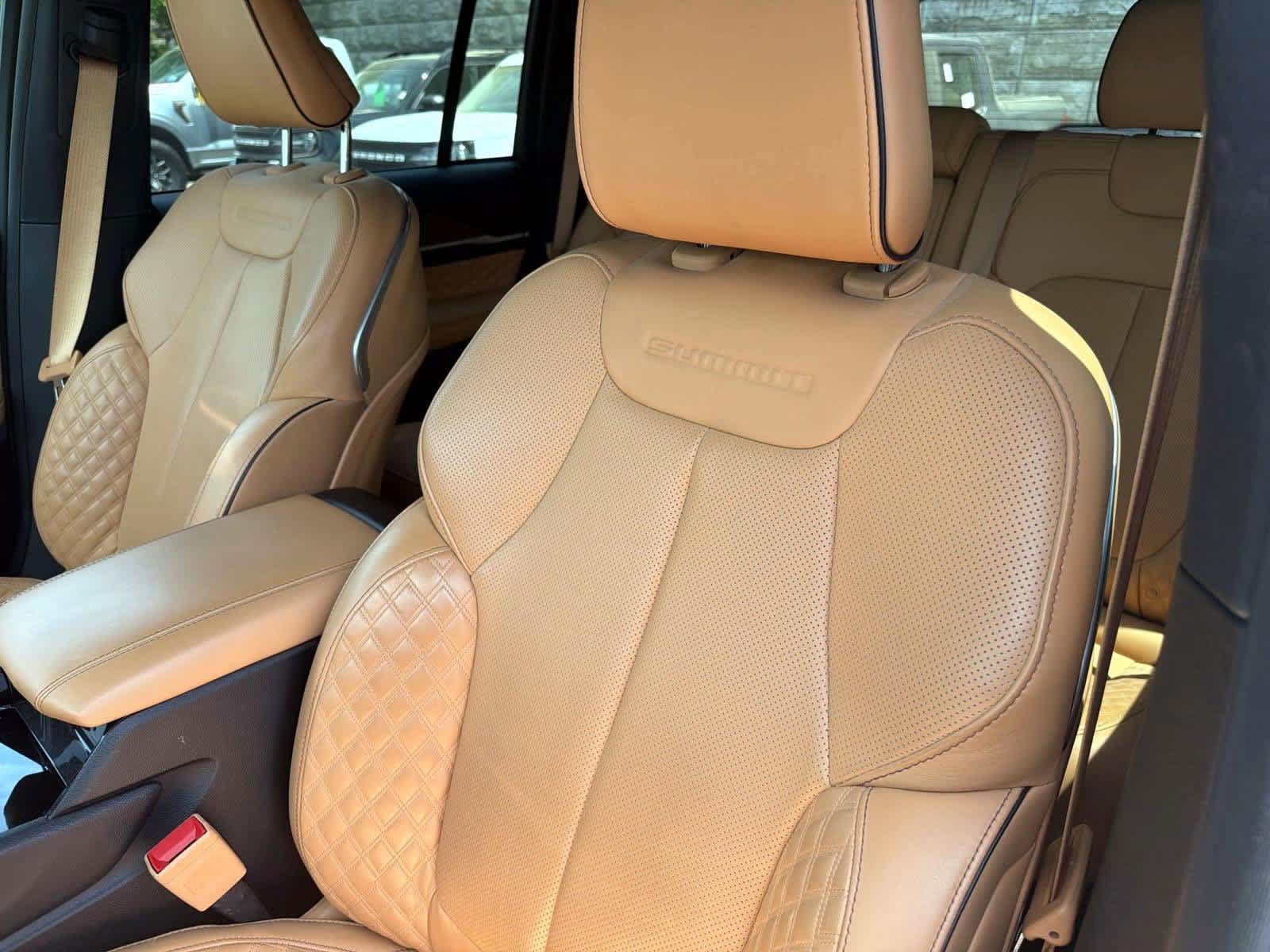 Used 2024 Jeep Grand Cherokee Summit AWD/4WD image 19