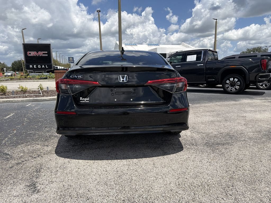 Used 2023 Honda Civic LX image 5