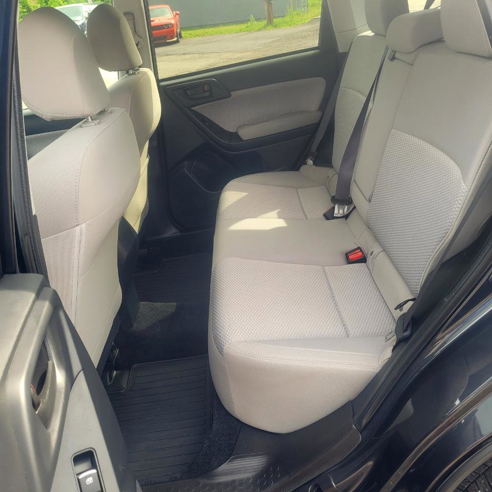 Used 2017 Subaru Forester 2.5i Premium AWD/4WD image 30
