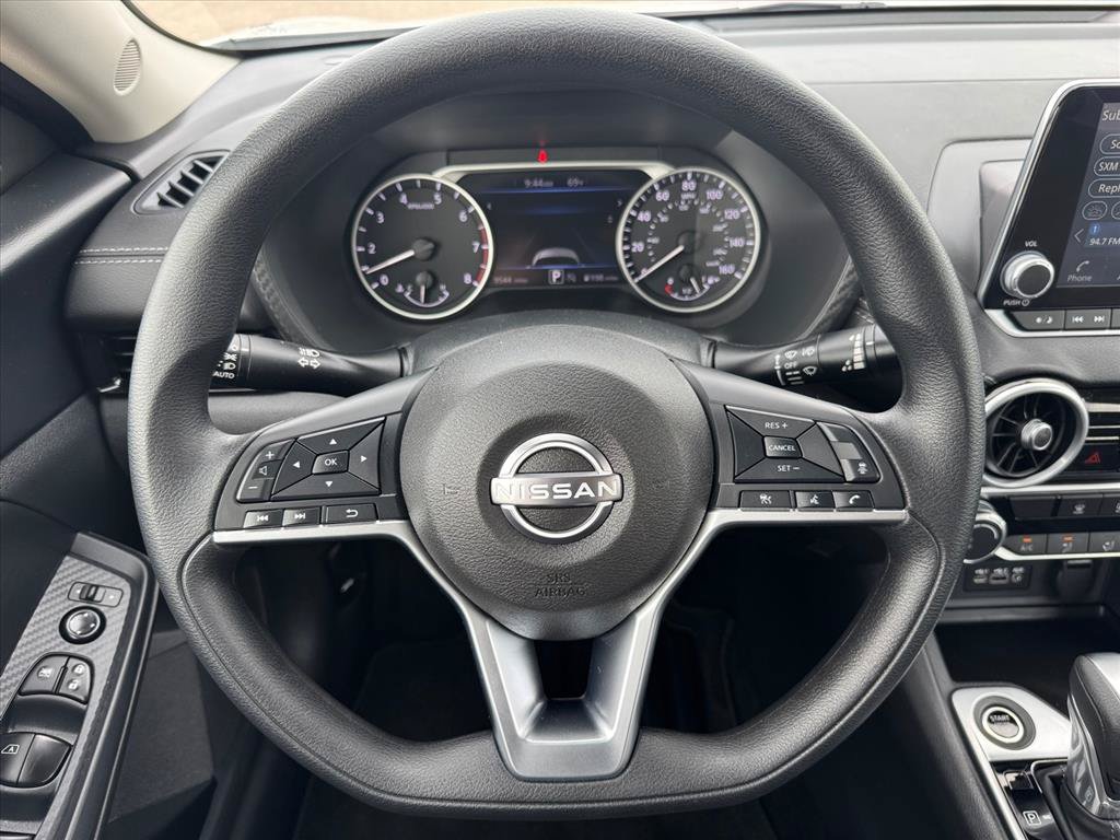 Used 2025 Nissan Sentra SV FWD image 12