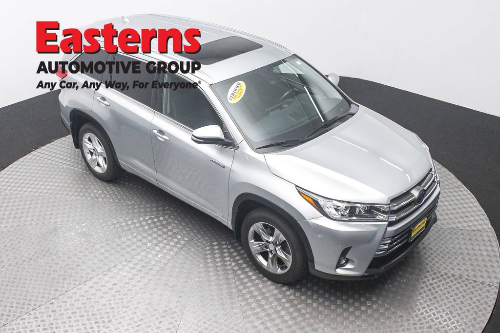 Used 2019 Toyota Highlander Limited w/ Carpet Mat Package (TMS) AWD/4WD image 3