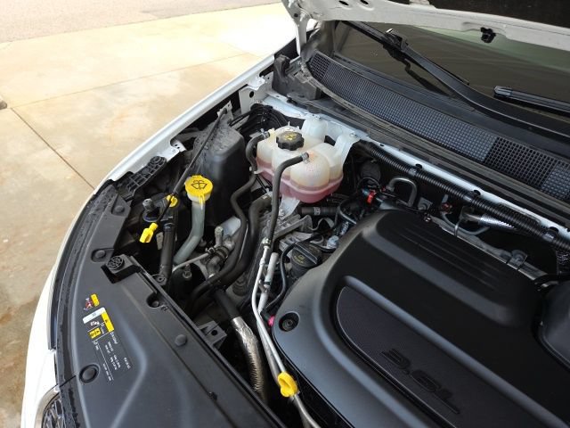 Used 2023 Chrysler Pacifica Touring-L FWD image 69