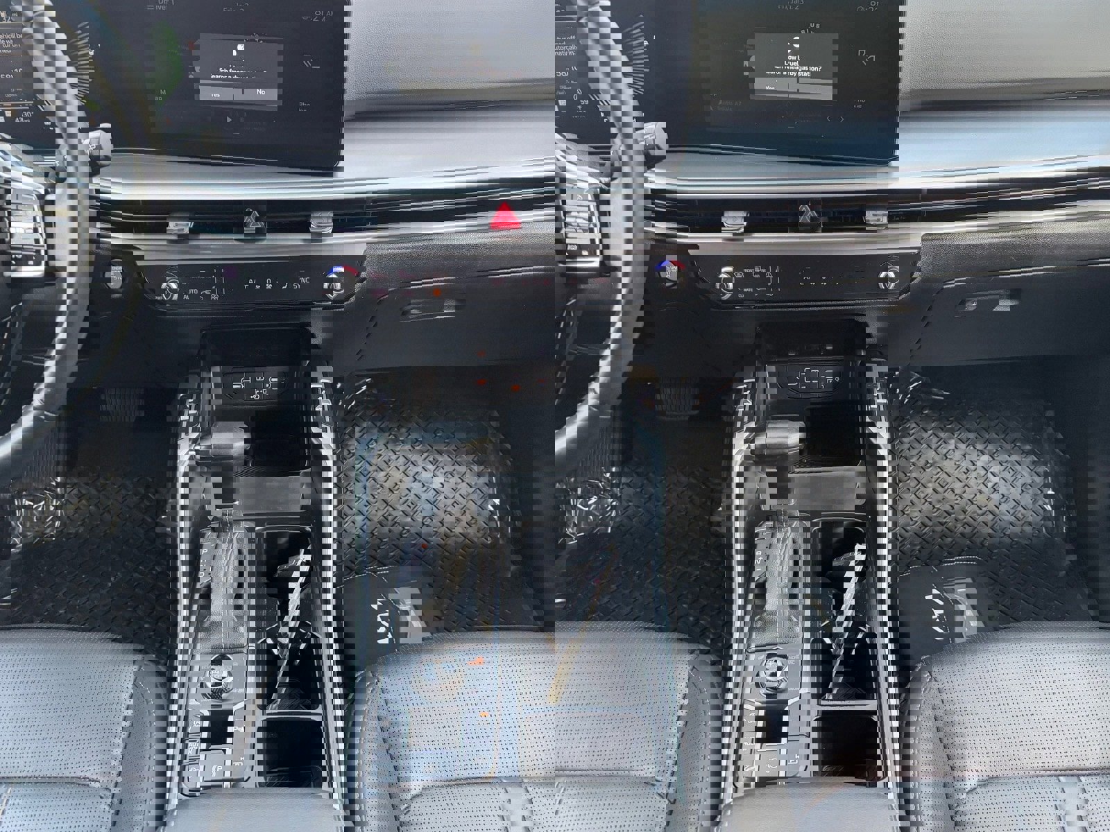 Used 2024 Kia Sorento S image 14