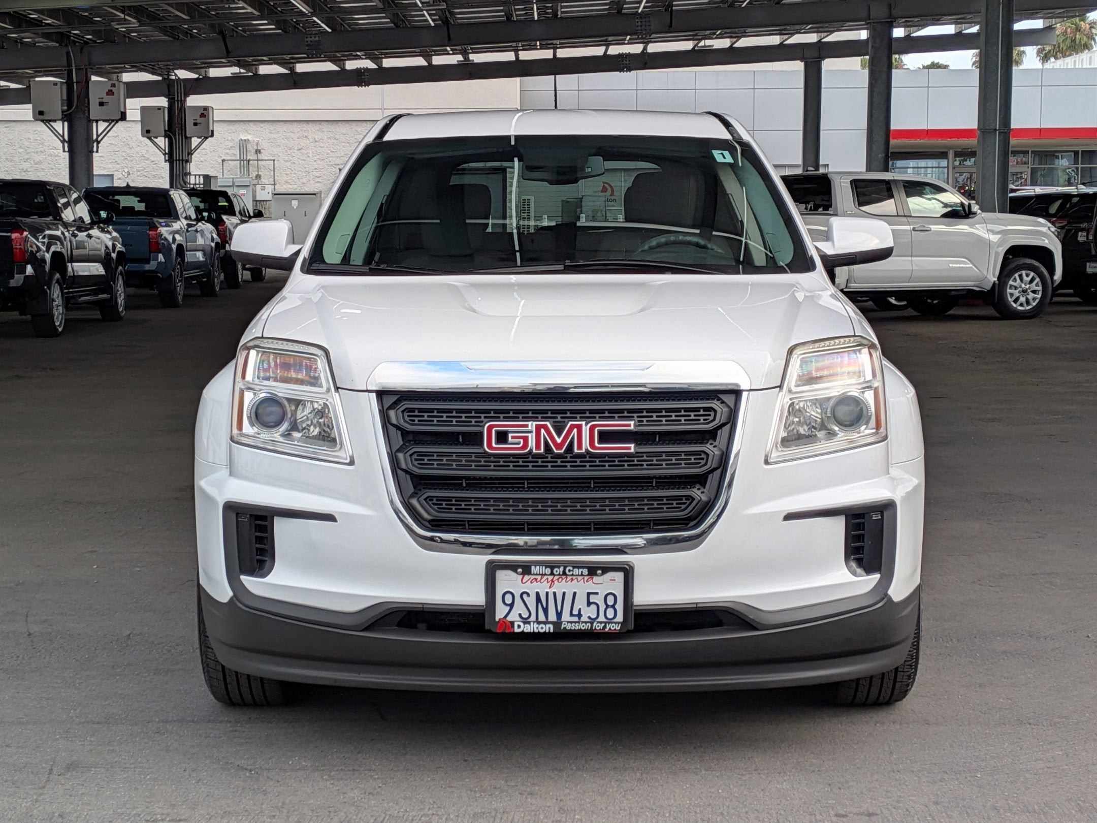Used 2016 GMC Terrain SLE AWD/4WD image 2